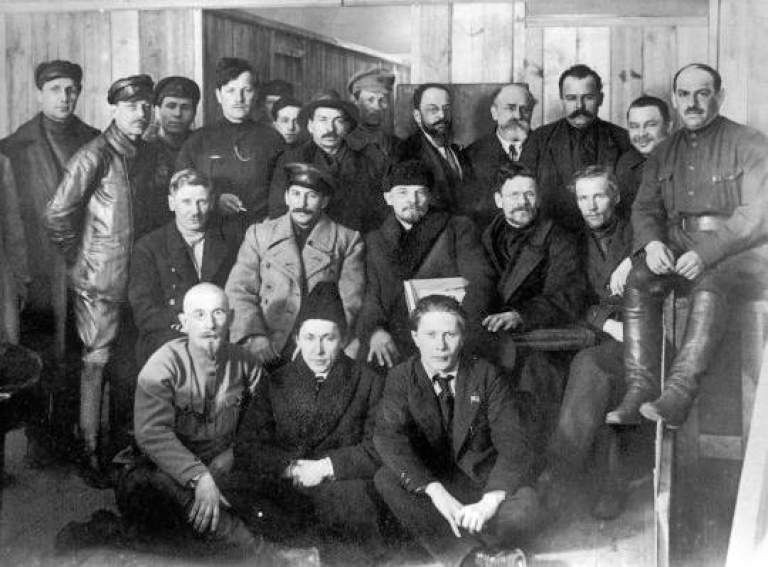 THE FIRST WORKERS' STATE: THE RUSSIAN REVOLUTION OF 1917