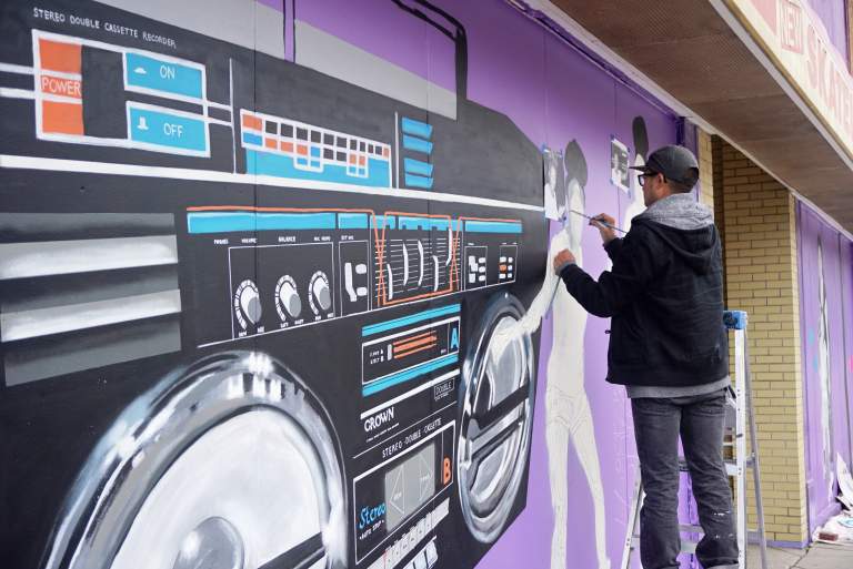 Partygoers Bring Skateland Mural Closer to Completion